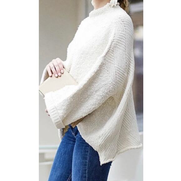 Free People Cuddle Up Oversized Pullover Sweater Knit Ivory Cream Size Large - Picture 1 of 11